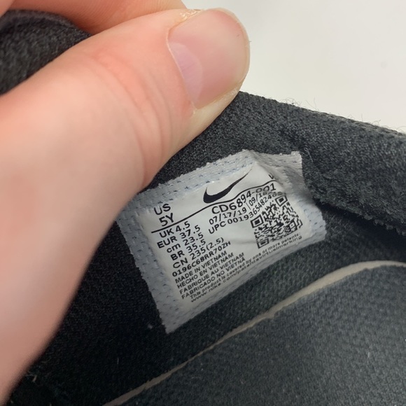 Nike Air Max Excee Low Youth Sz 5 Boys Black White Running Sneakers - Picture 9 of 12